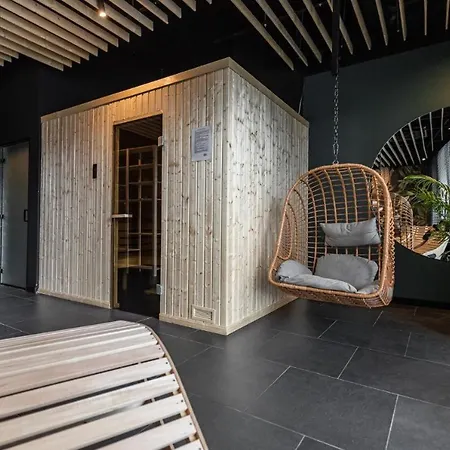 Golden Sokolska 30 Towers - Great Location&59 Apartment